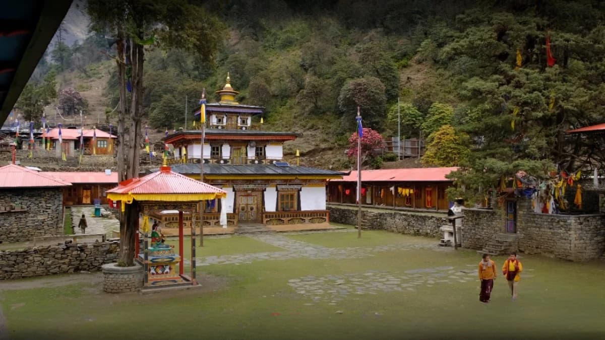 Manaslu Tsum Valley Trek