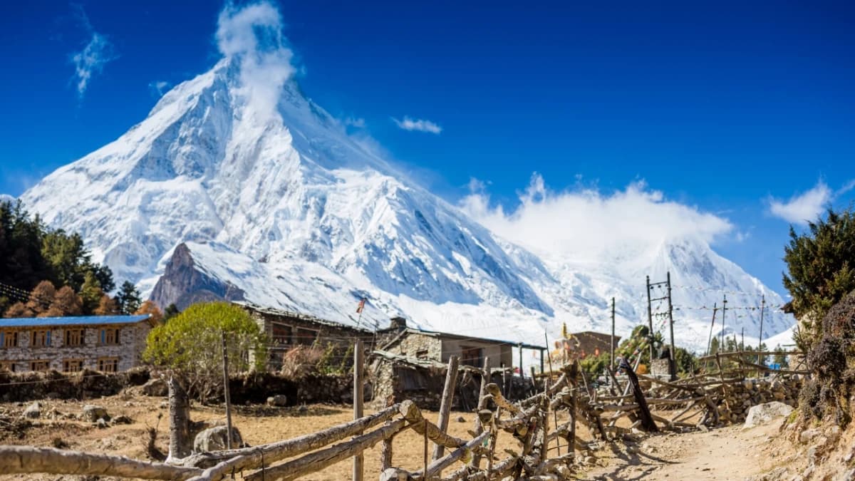 Manaslu Trek Facts and Guideline.