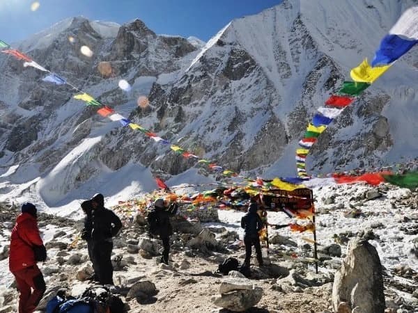 Manaslu Circuit Trek For Seniors