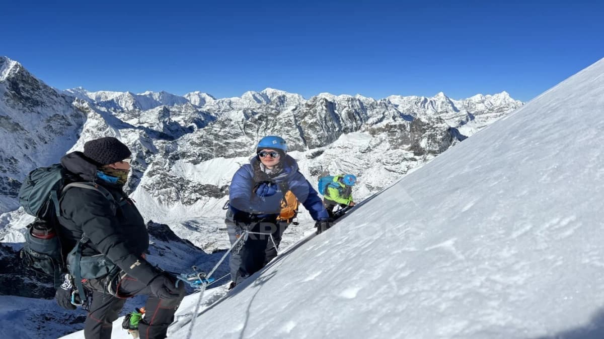 Lobuche Peak Climbing