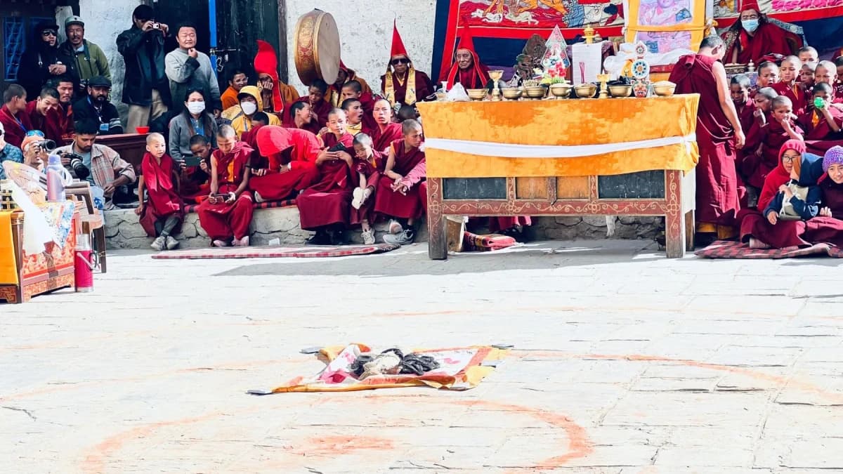 Upper Mustang tiji festival trek 2