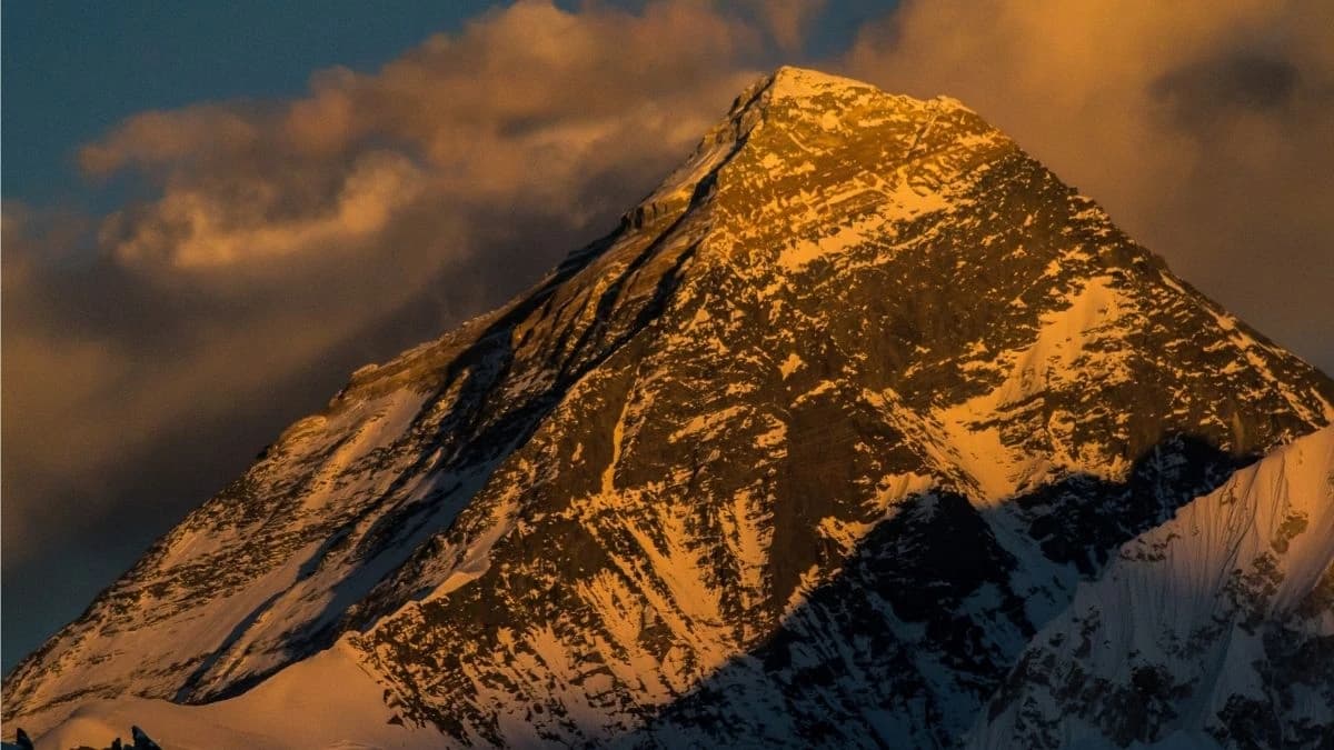 Who Cleans Mount Everest's Garbage