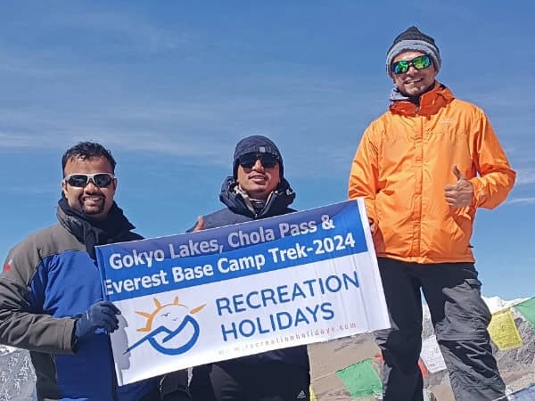 EBC trek via Gokyo Lakes Chola Pass