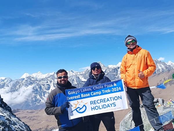 Gokyo Lakes Chola Pass Trek